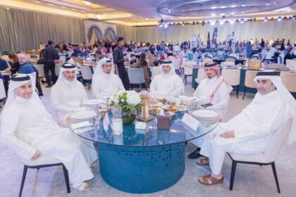 Minister of Environment and Climate Change and MD & CEO of Qatar Rail H E Dr. Abdulla bin Abdulaziz bin Turki Al Subaie with high-ranking officials  and staff of Qatar Rail during the Iftar event.