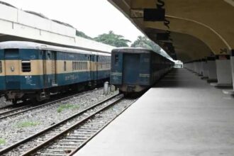 Bangladesh: Trains cancelled as staff strike over benefits